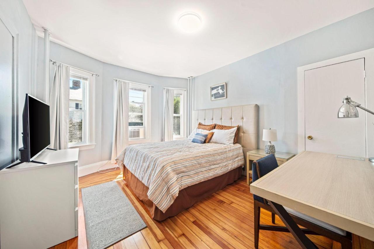 Cozy Up In 5Br Apt Near Charming Oak Square Boston Luaran gambar