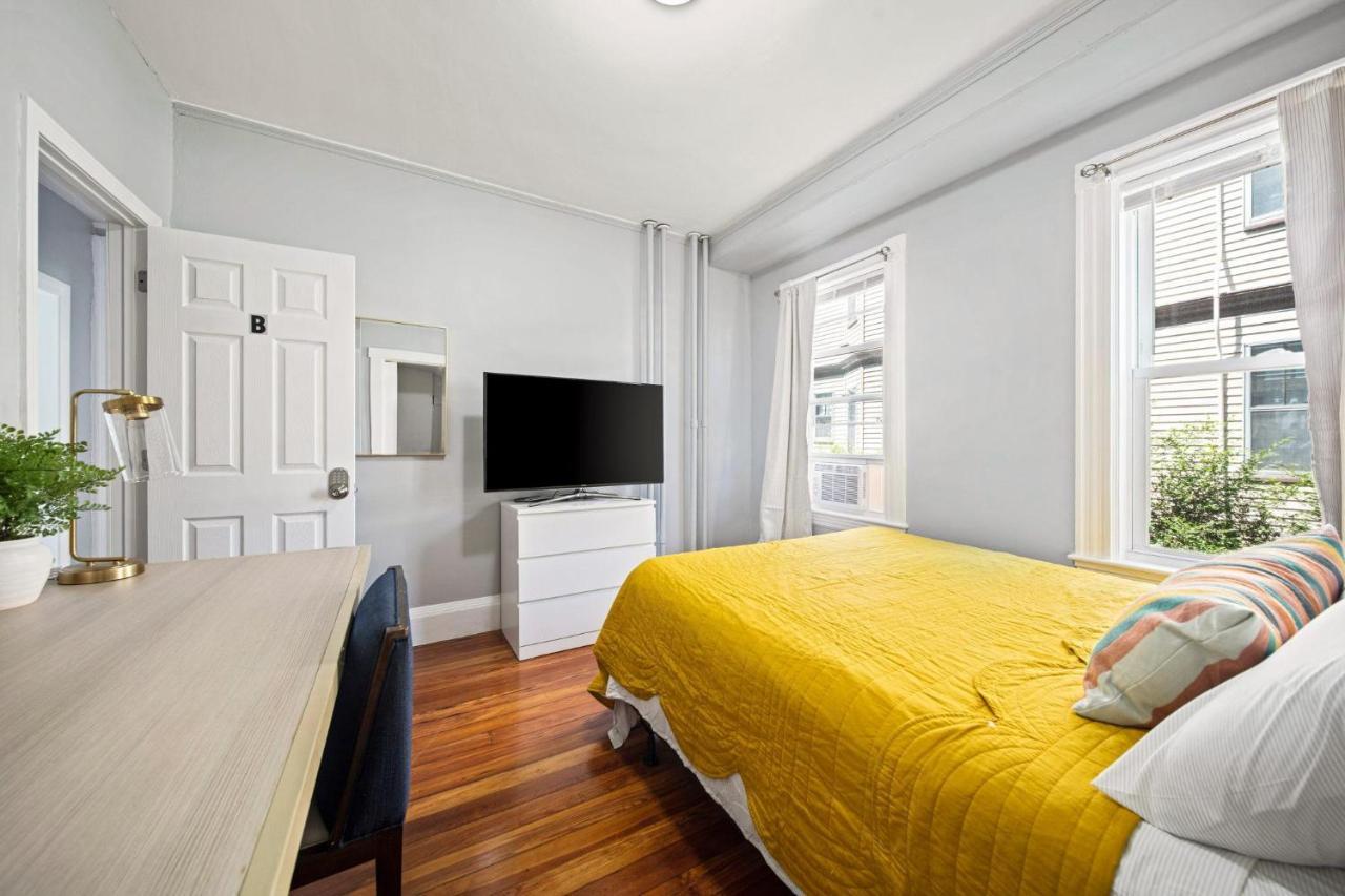 Cozy Up In 5Br Apt Near Charming Oak Square Boston Luaran gambar