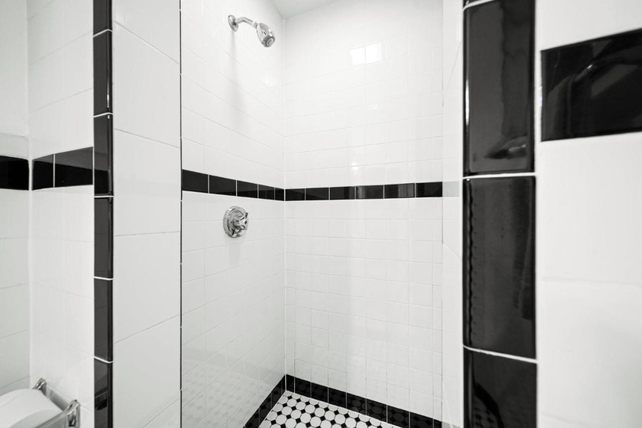 Cozy Up In 5Br Apt Near Charming Oak Square Boston Luaran gambar