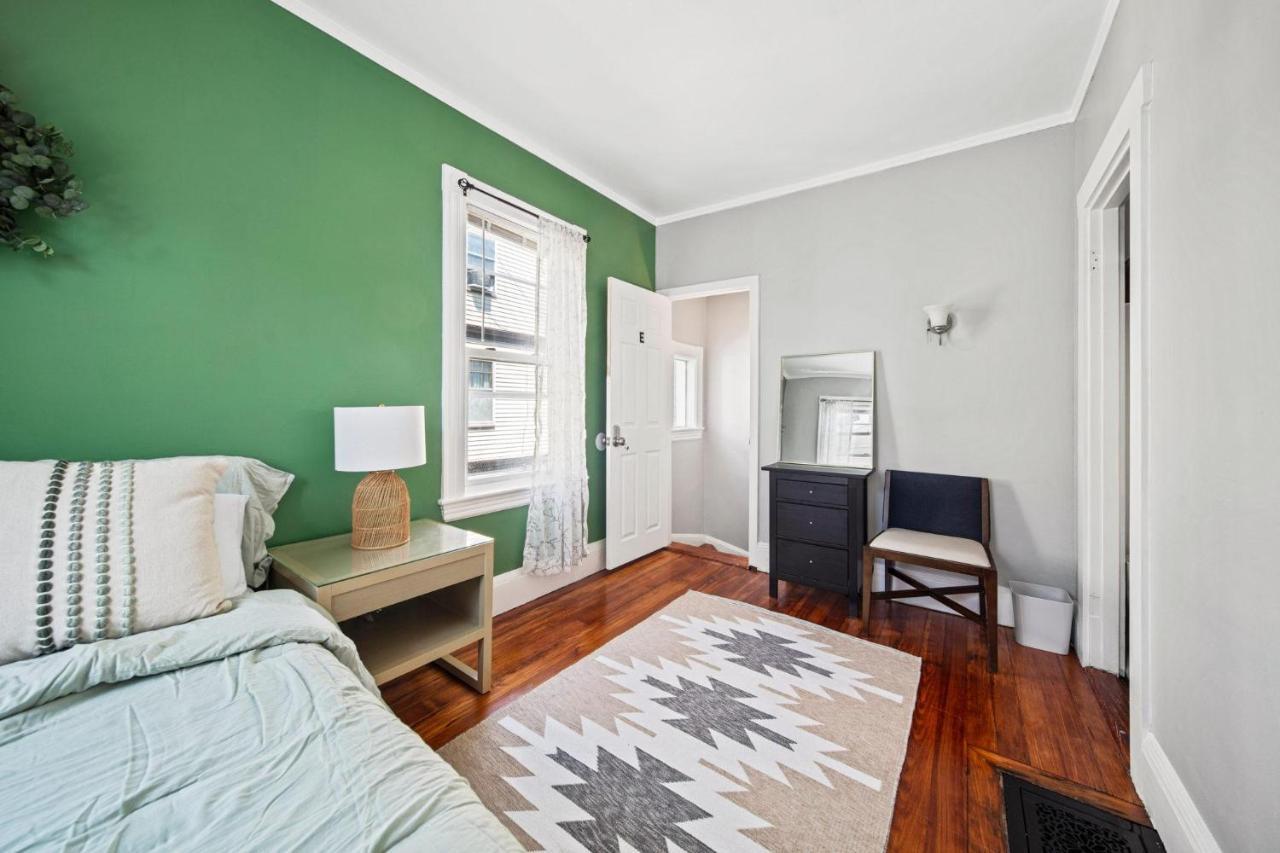 Cozy Up In 5Br Apt Near Charming Oak Square Boston Luaran gambar
