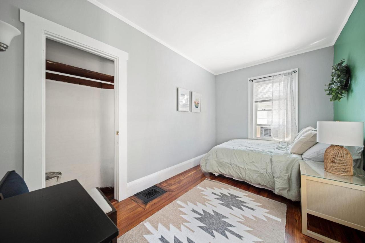 Cozy Up In 5Br Apt Near Charming Oak Square Boston Luaran gambar