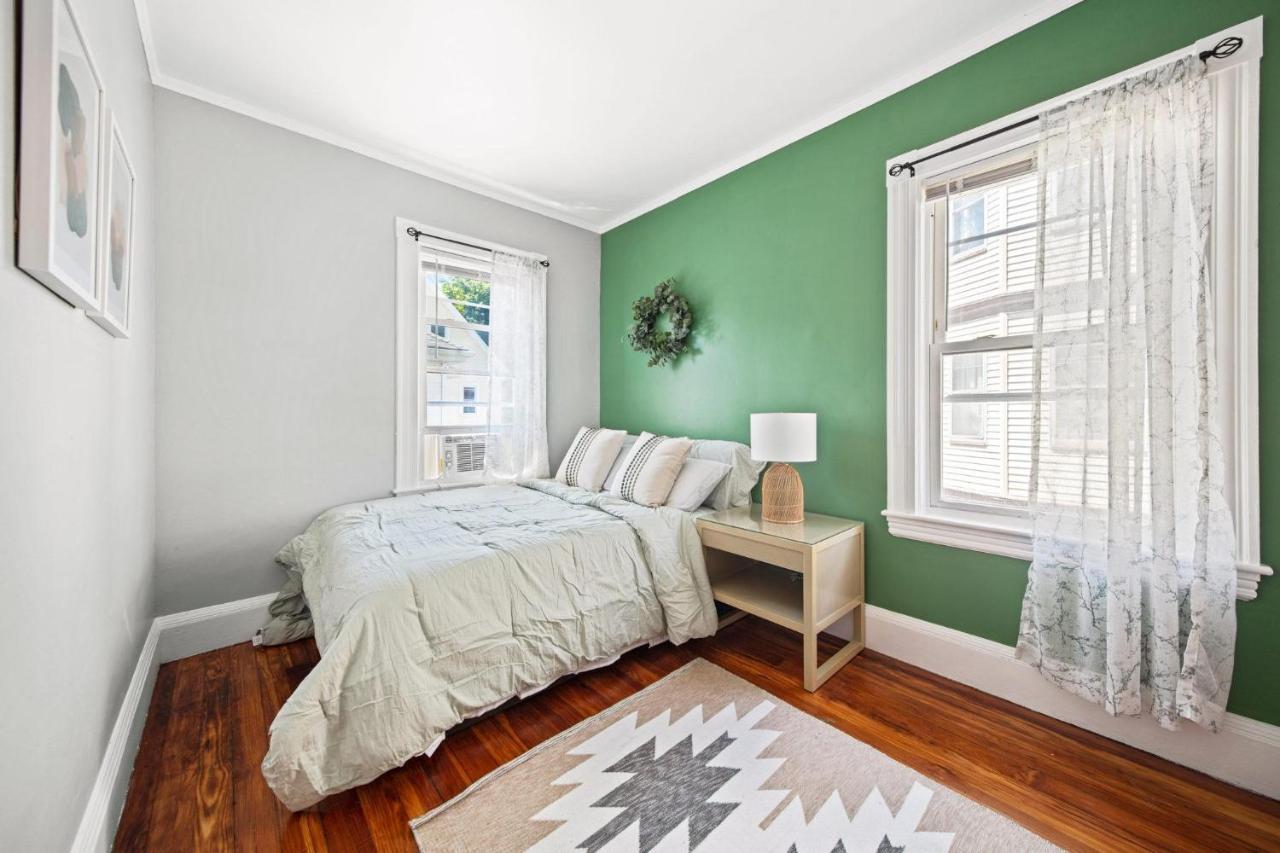 Cozy Up In 5Br Apt Near Charming Oak Square Boston Luaran gambar