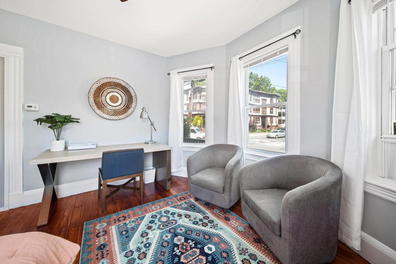 Cozy Up In 5Br Apt Near Charming Oak Square Boston Luaran gambar